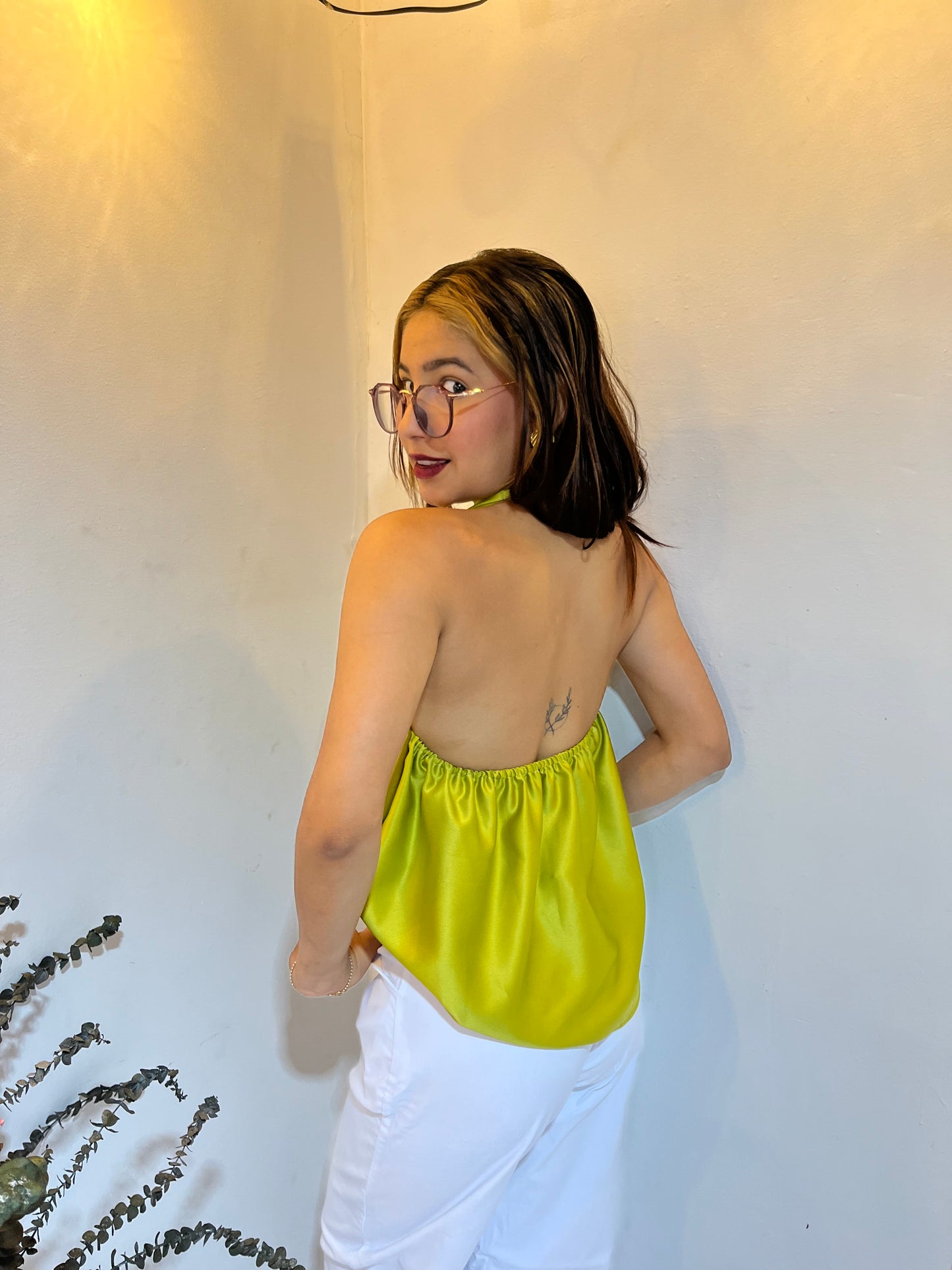 . Top halter