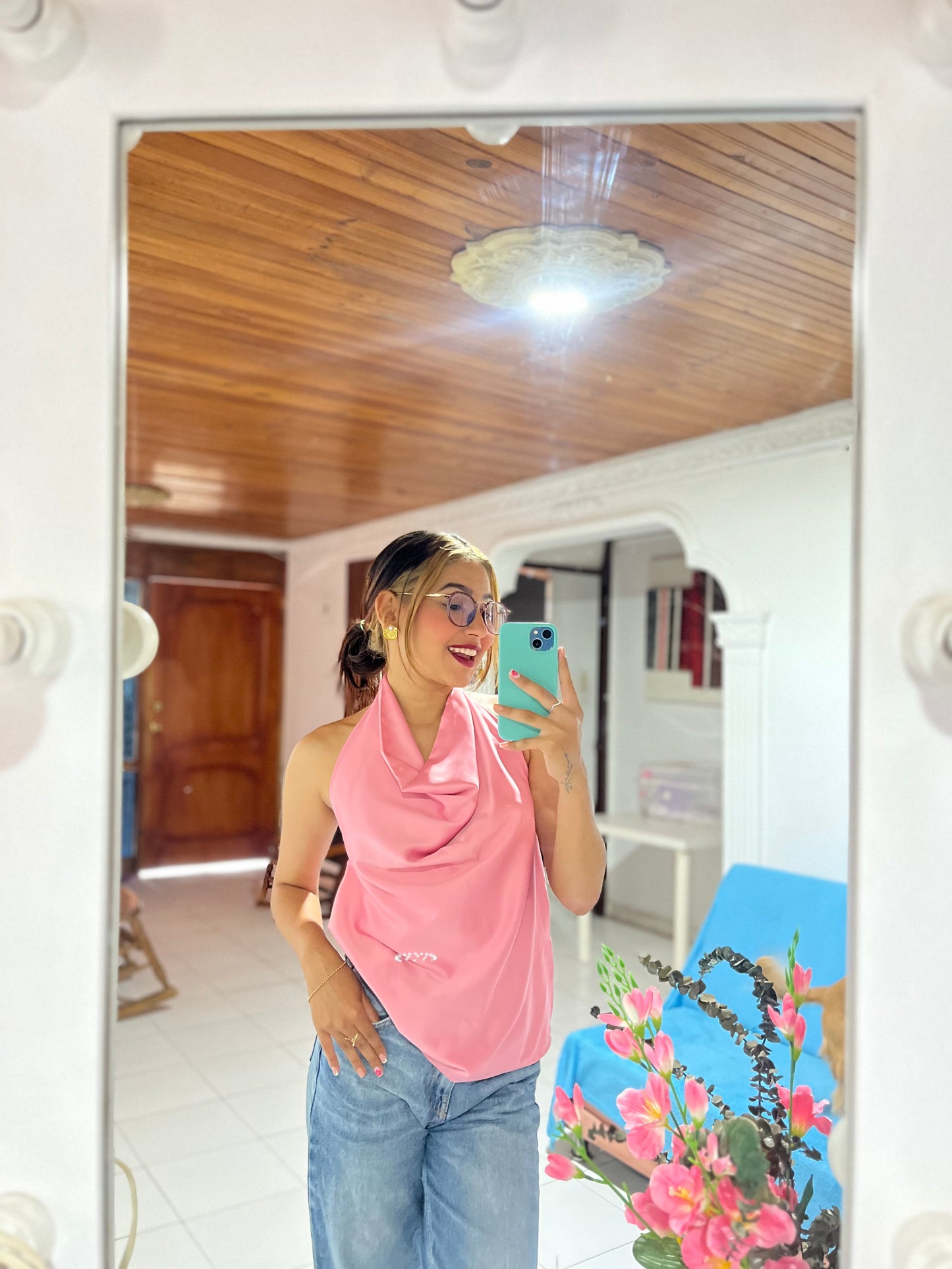 . Top halter